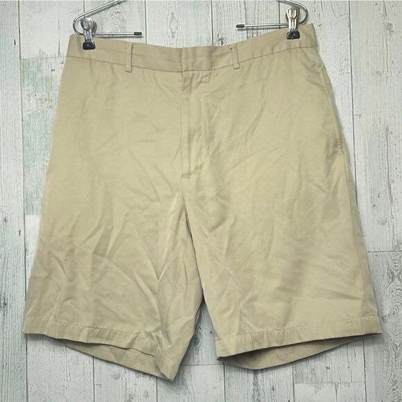 Greg Norman Men's Flat Front Khaki Beige Classic Golf Shorts Sz 34 - Picture 1 of 5